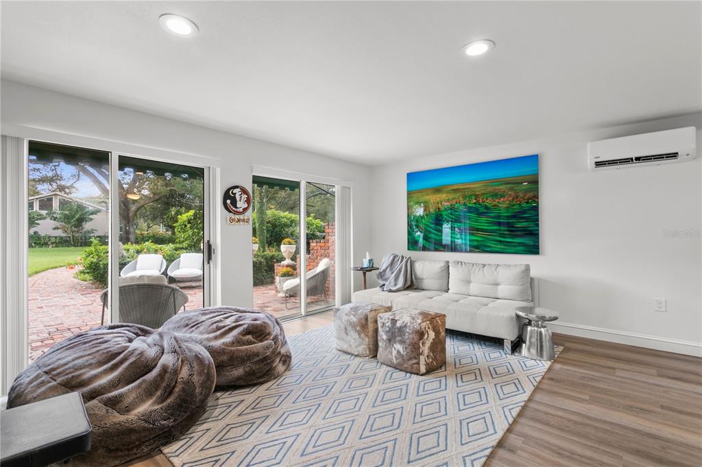 DAVIS ISLANDS PB10 PG52 TO 57 - Residential