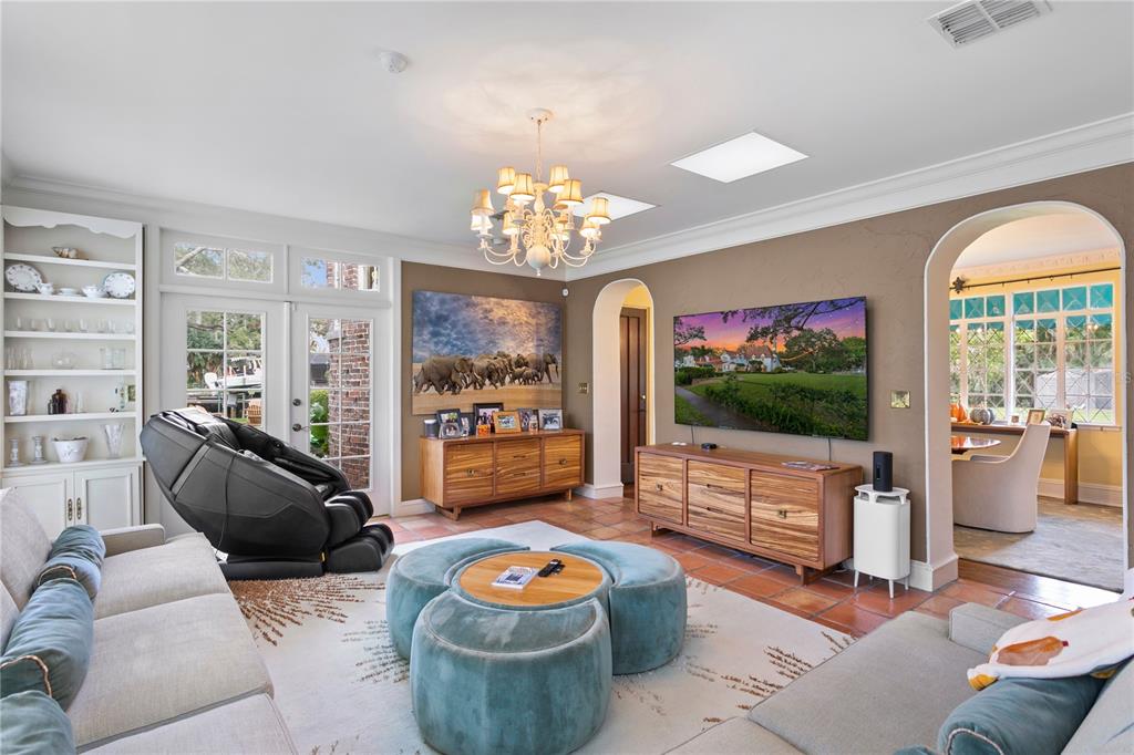 DAVIS ISLANDS PB10 PG52 TO 57 - Residential