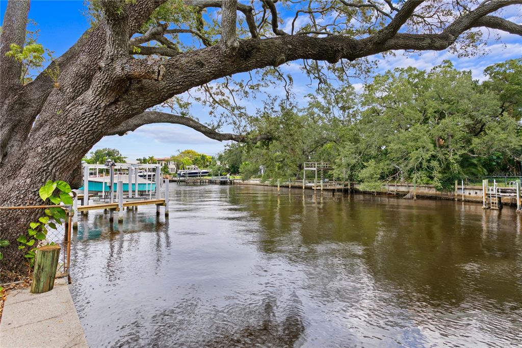 DAVIS ISLANDS PB10 PG52 TO 57 - Residential