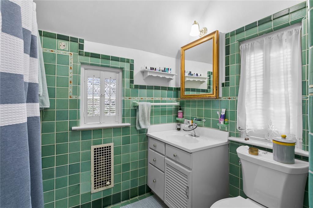 DAVIS ISLANDS PB10 PG52 TO 57 - Residential