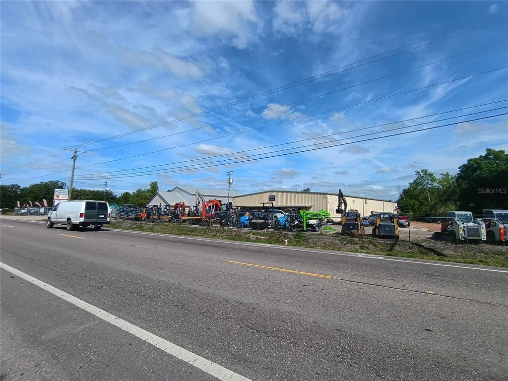 Photo of 3404 E 92, Plant City, FL 33566 (MLS # S5147828)