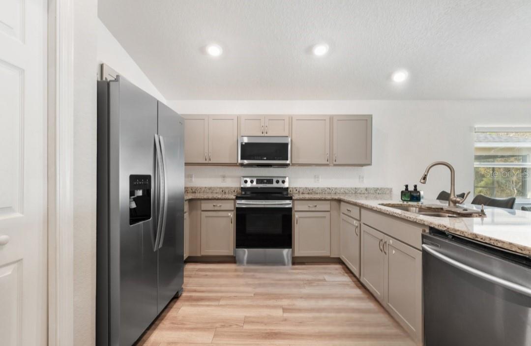 BREAKWATER COVE - Residential