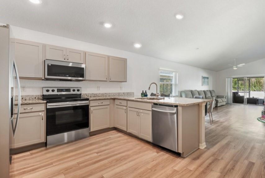 BREAKWATER COVE - Residential