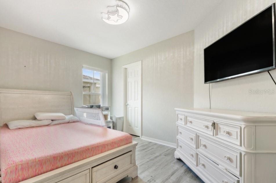 BREAKWATER COVE - Residential