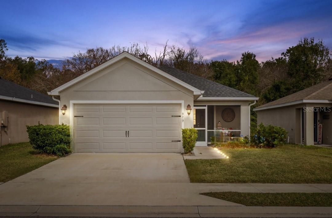 979 PEARLY RIDGE LANE