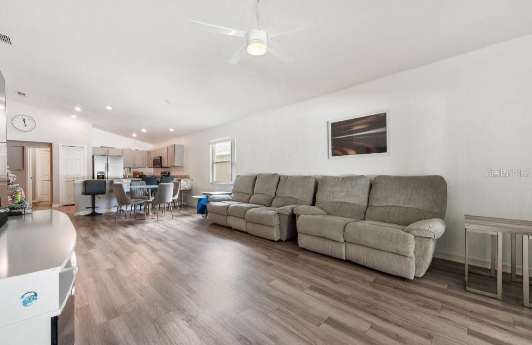 BREAKWATER COVE - Residential