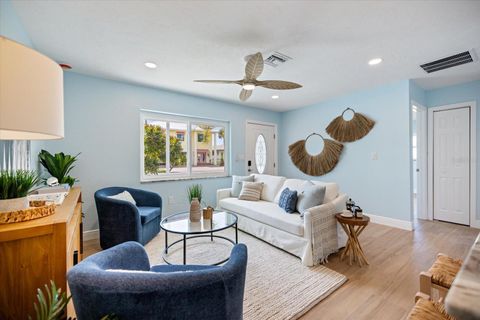 Photo of 810 Harvard Street, Englewood, FL 34223 (MLS # A4669010)