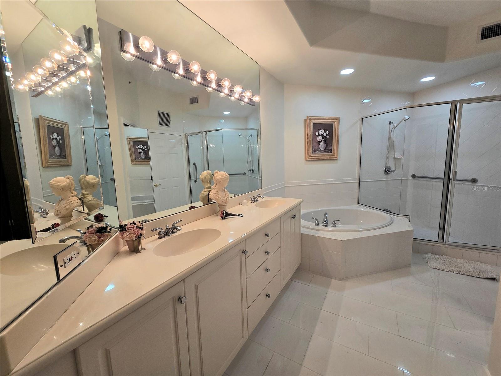 EAGLES POINT AT THE LANDINGS 4 - Residential