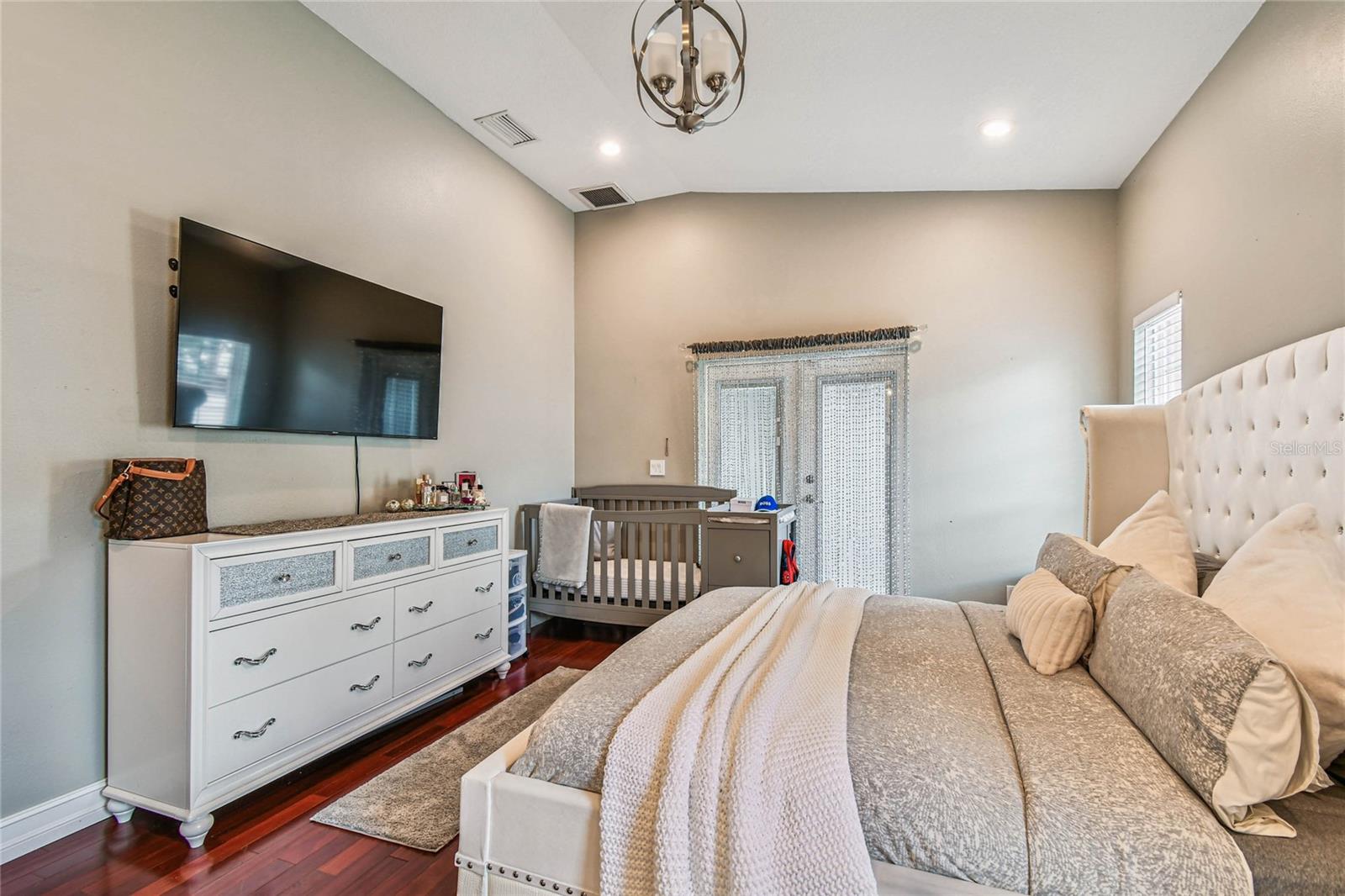 BAYNARD LEE JR 4 - Residential