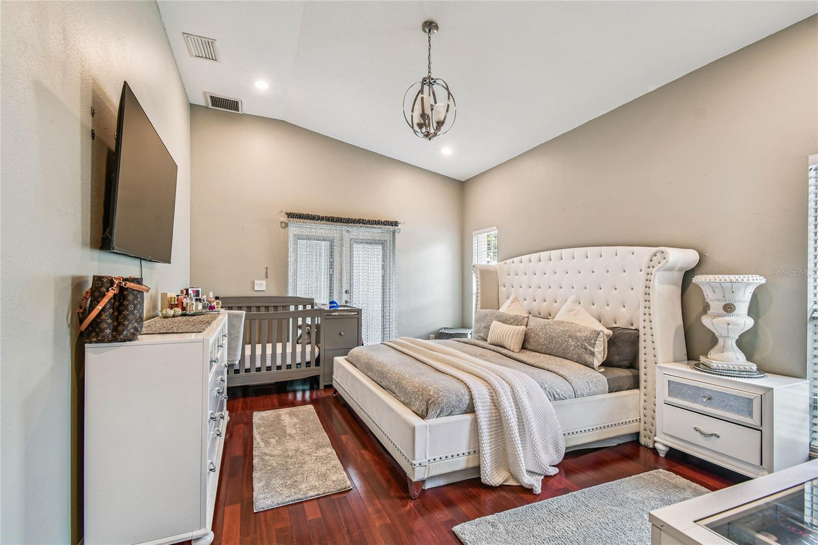 BAYNARD LEE JR 4 - Residential