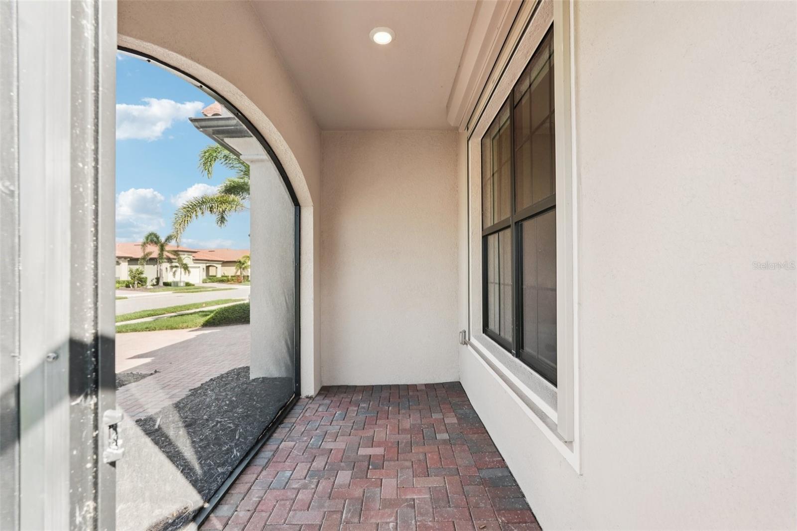 SARASOTA NATIONAL PH 13-B - Residential