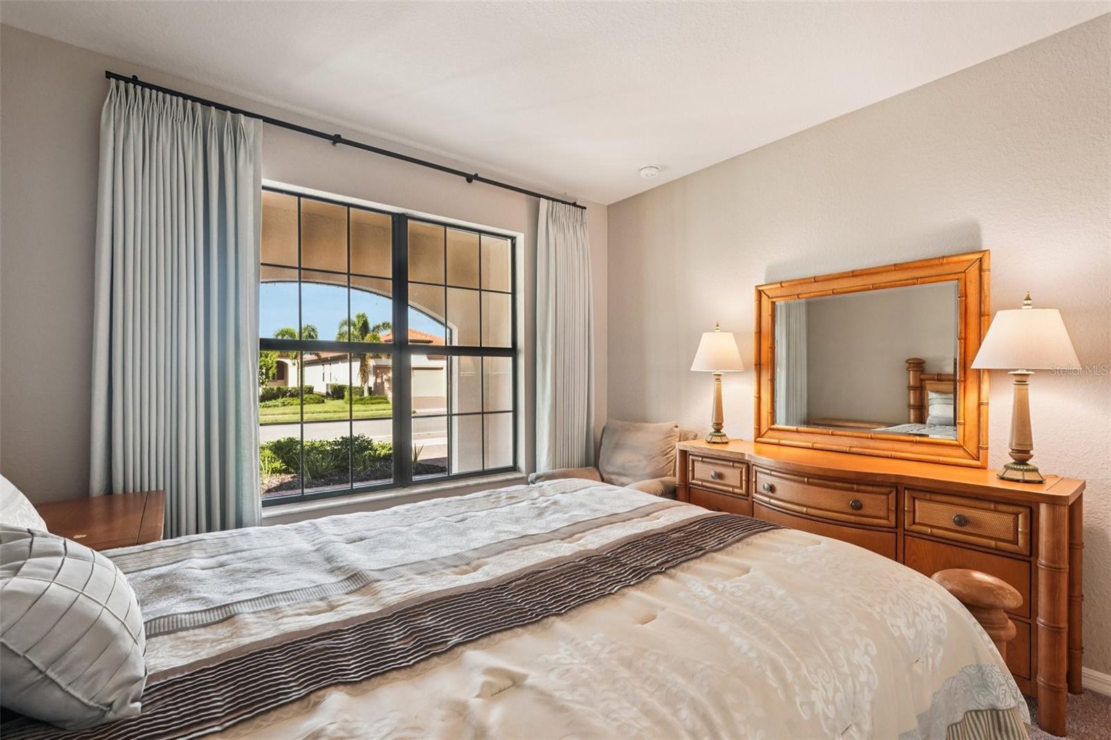 SARASOTA NATIONAL PH 13-B - Residential