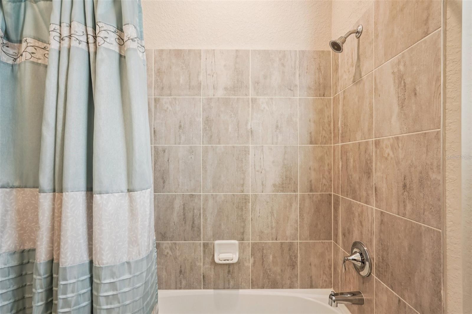 SARASOTA NATIONAL PH 13-B - Residential