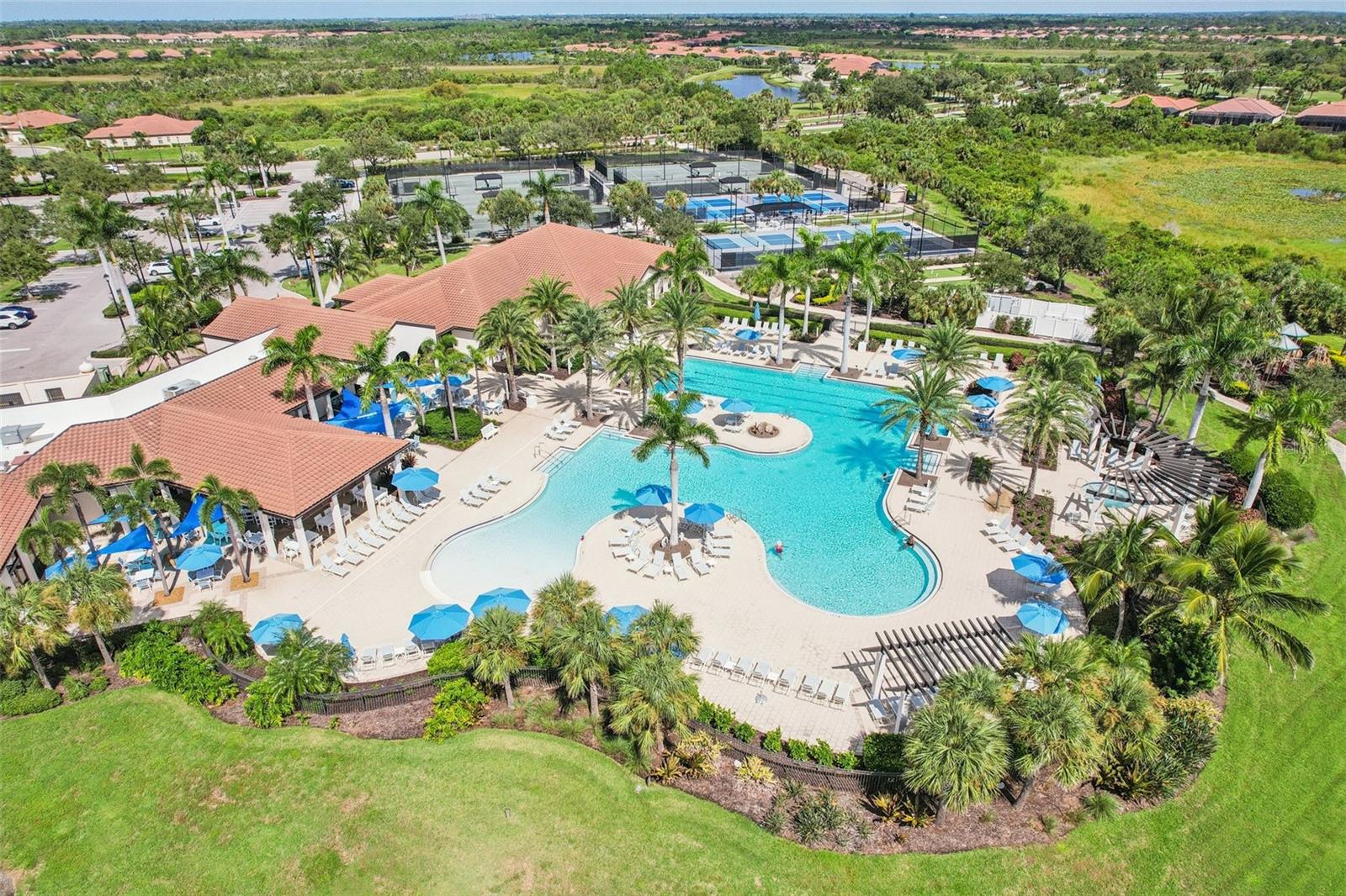 SARASOTA NATIONAL PH 13-B - Residential