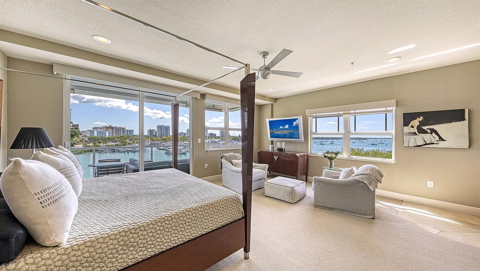 HARBOR VIEW ON GOLDEN GATE POINT - Residential