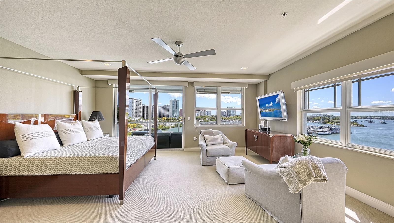 HARBOR VIEW ON GOLDEN GATE POINT - Residential