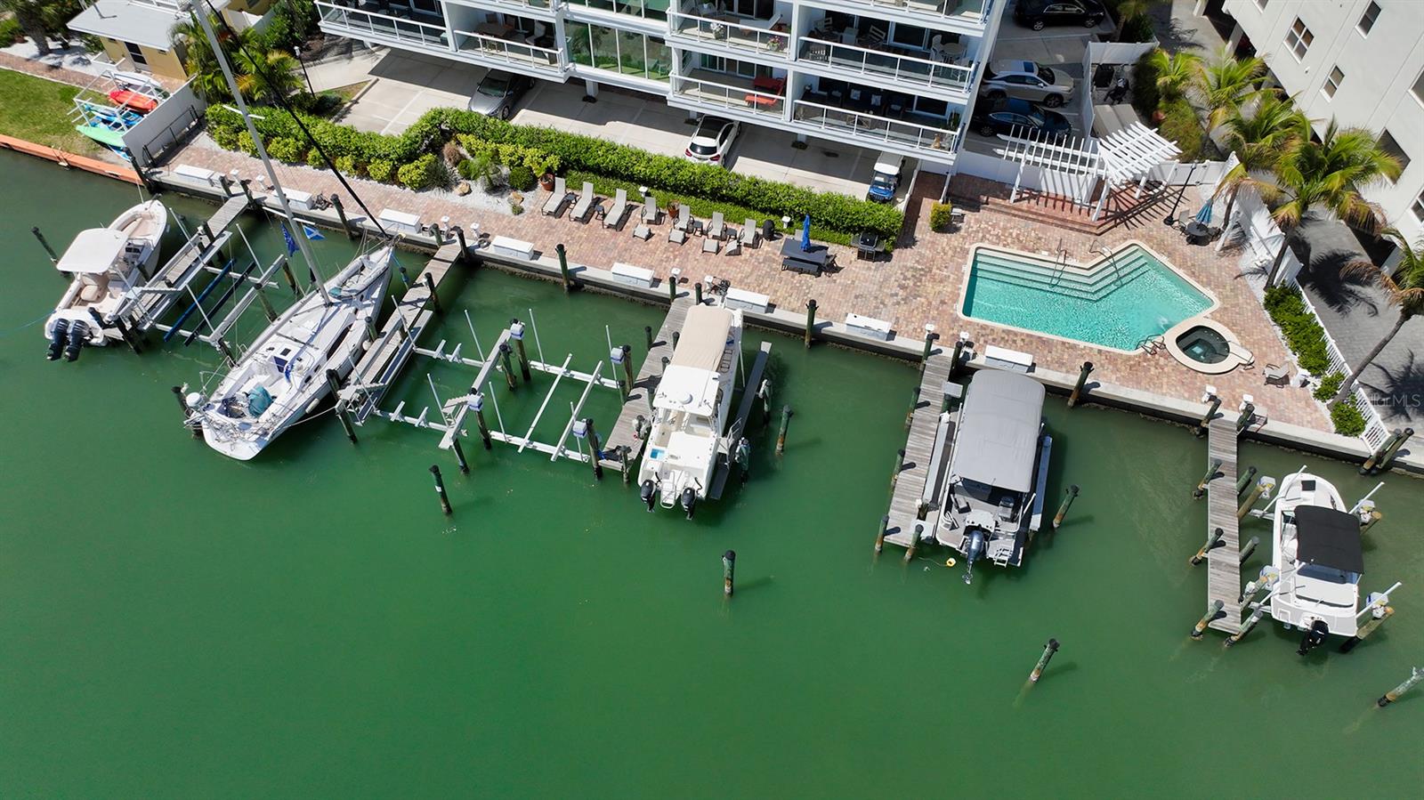 HARBOR VIEW ON GOLDEN GATE POINT - Residential