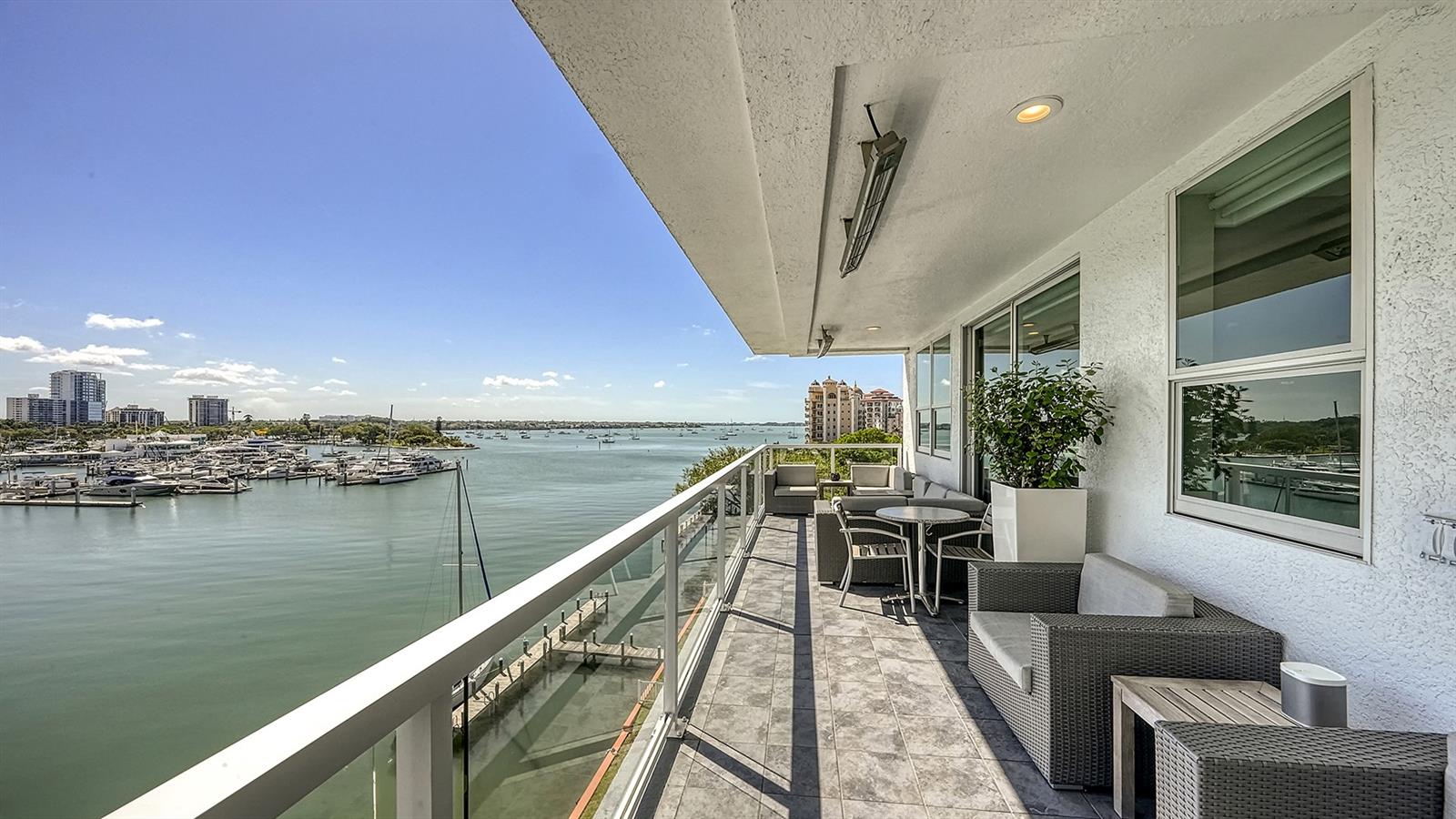 HARBOR VIEW ON GOLDEN GATE POINT - Residential