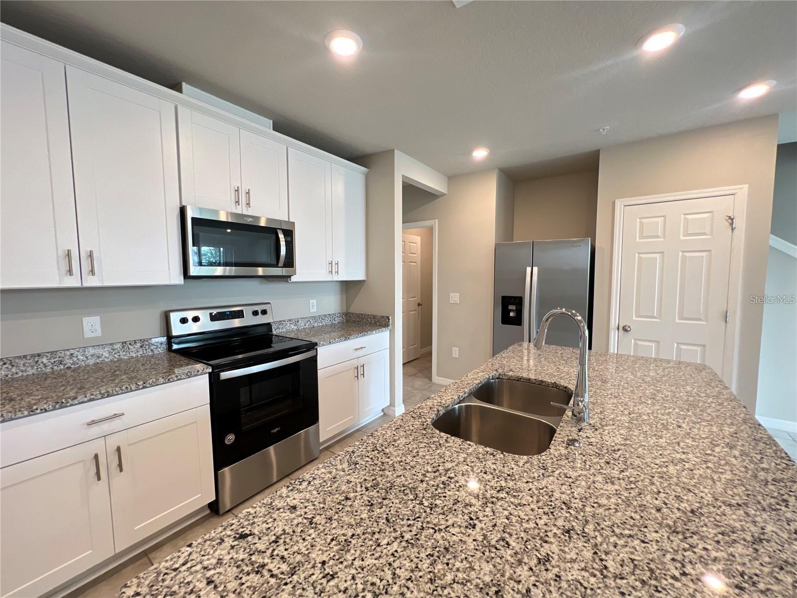 GREENS/FRST LAKE PH 1 - Residential Lease