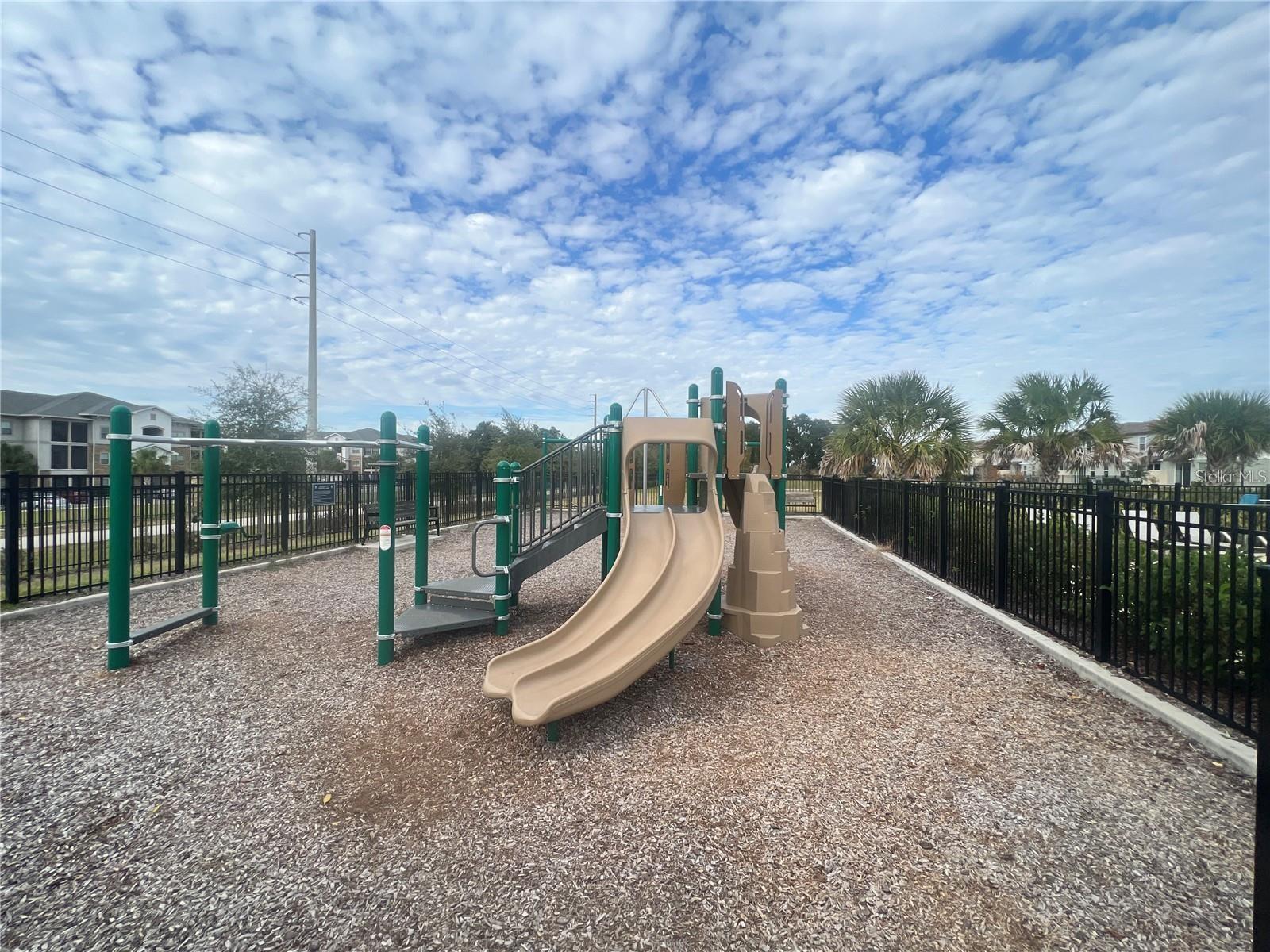 GREENS/FRST LAKE PH 1 - Residential Lease