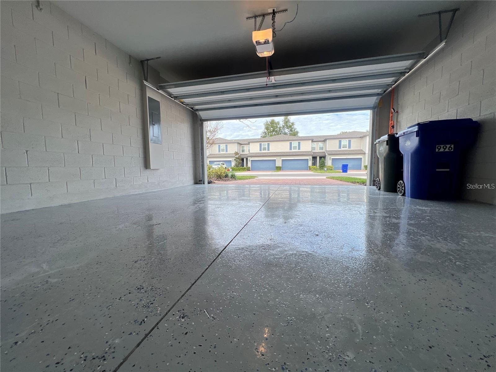GREENS/FRST LAKE PH 1 - Residential Lease