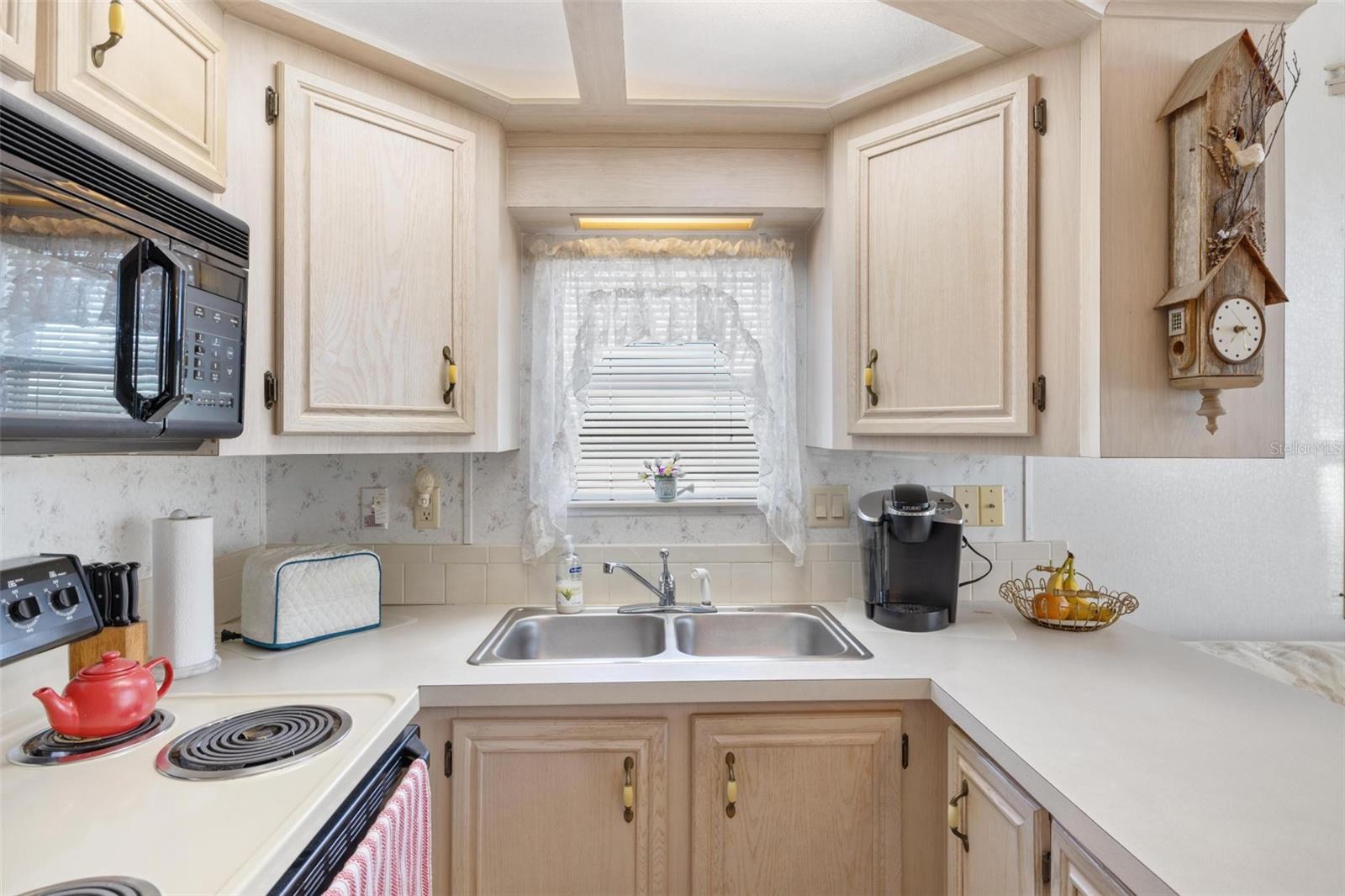 HOLIDAY TRAVEL PARK ENGLEWOOD - Residential