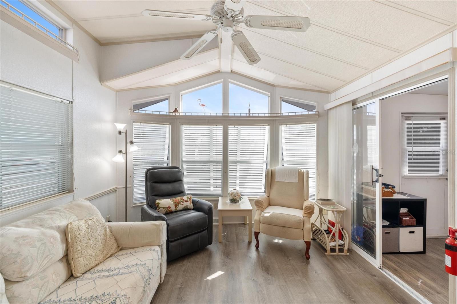 HOLIDAY TRAVEL PARK ENGLEWOOD - Residential
