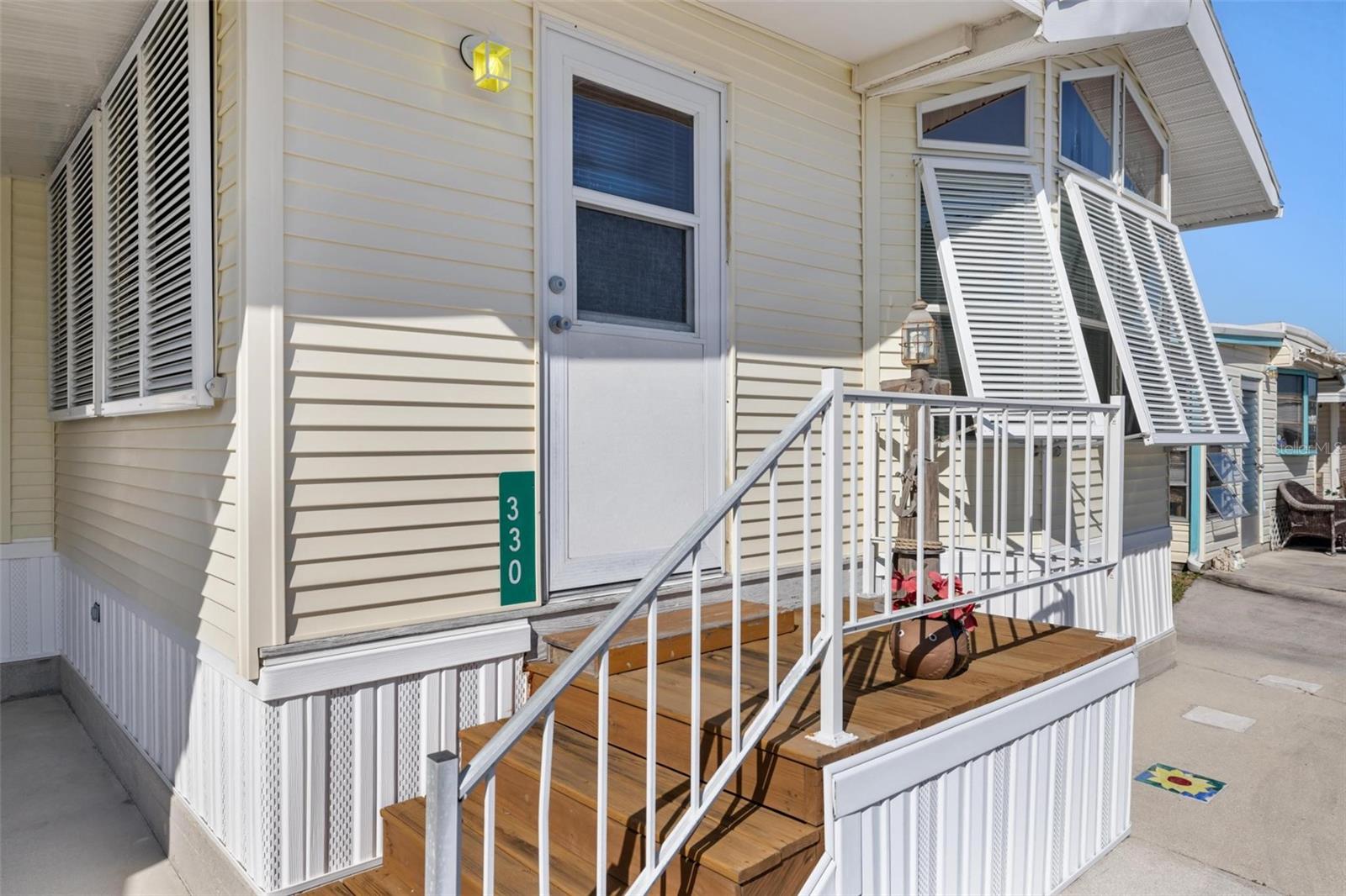 HOLIDAY TRAVEL PARK ENGLEWOOD - Residential