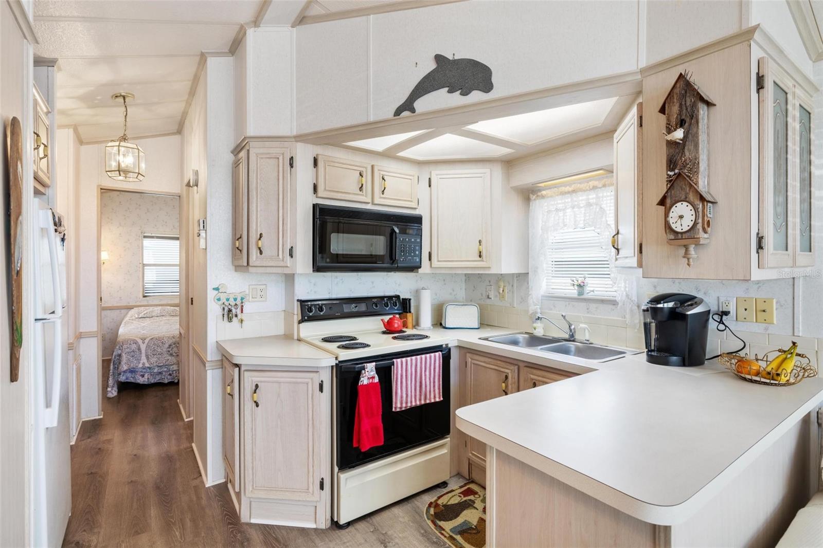 HOLIDAY TRAVEL PARK ENGLEWOOD - Residential