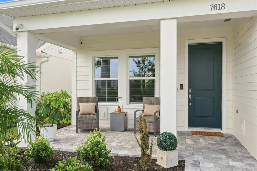 Photo of 7618 Seaflower Parkway, Bradenton, FL 34210 (MLS # TB8543129)
