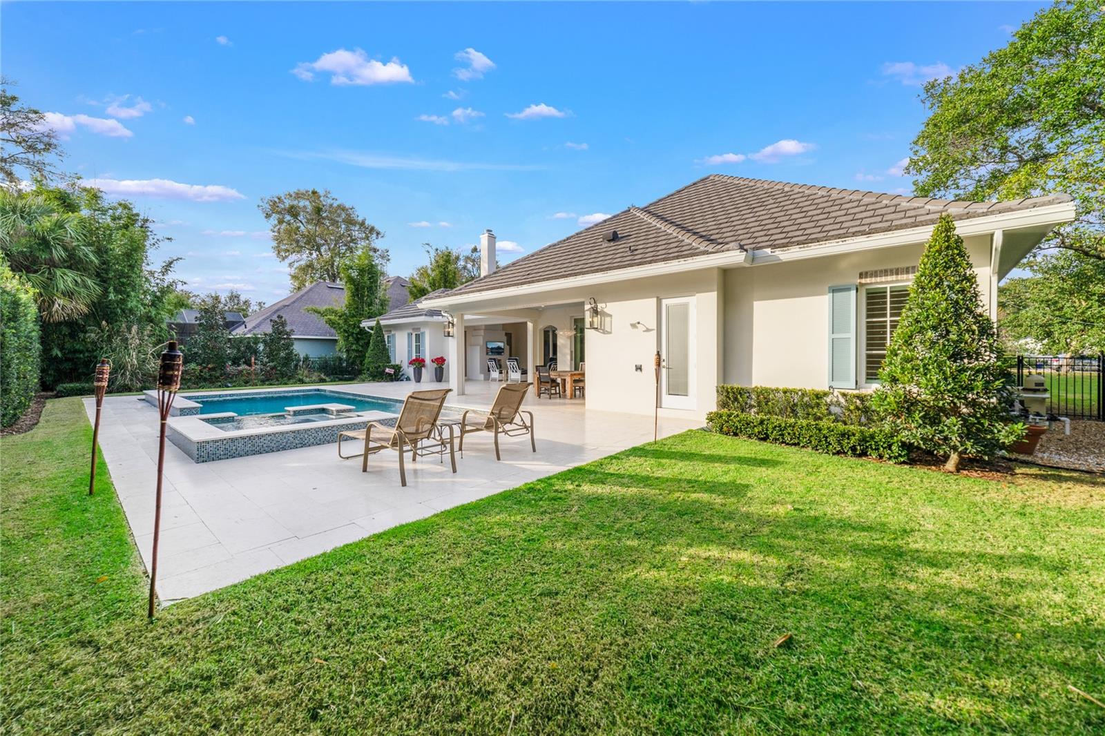 MERRITT PARK - Residential