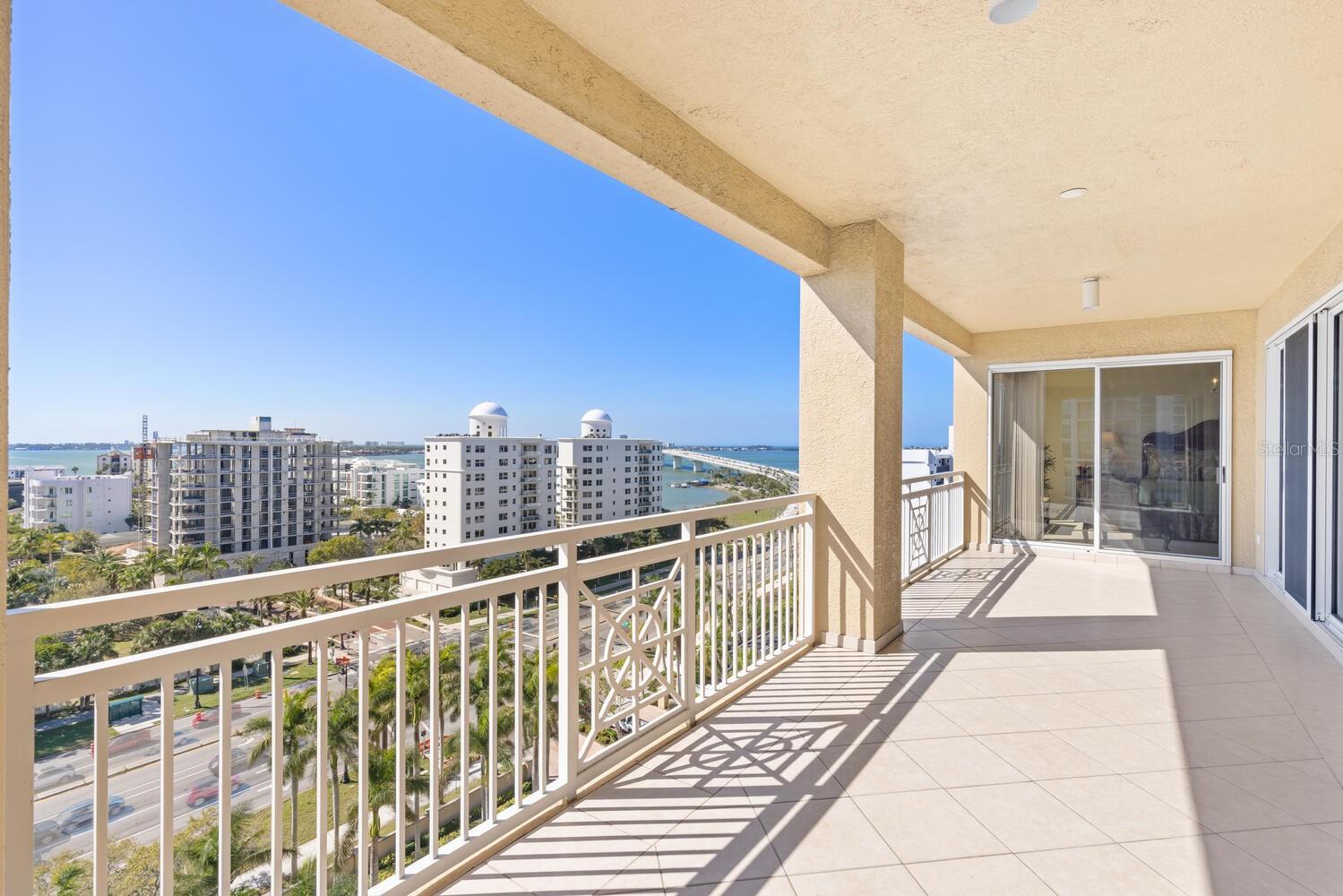 THE TOWER RESIDENCES - Residential