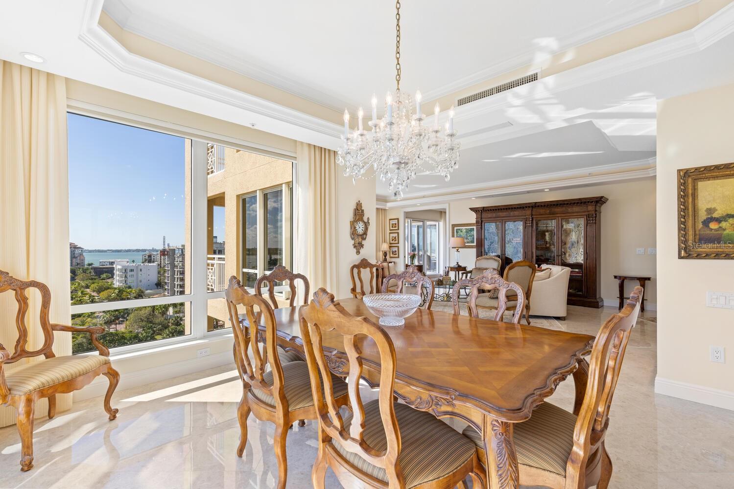 THE TOWER RESIDENCES - Residential