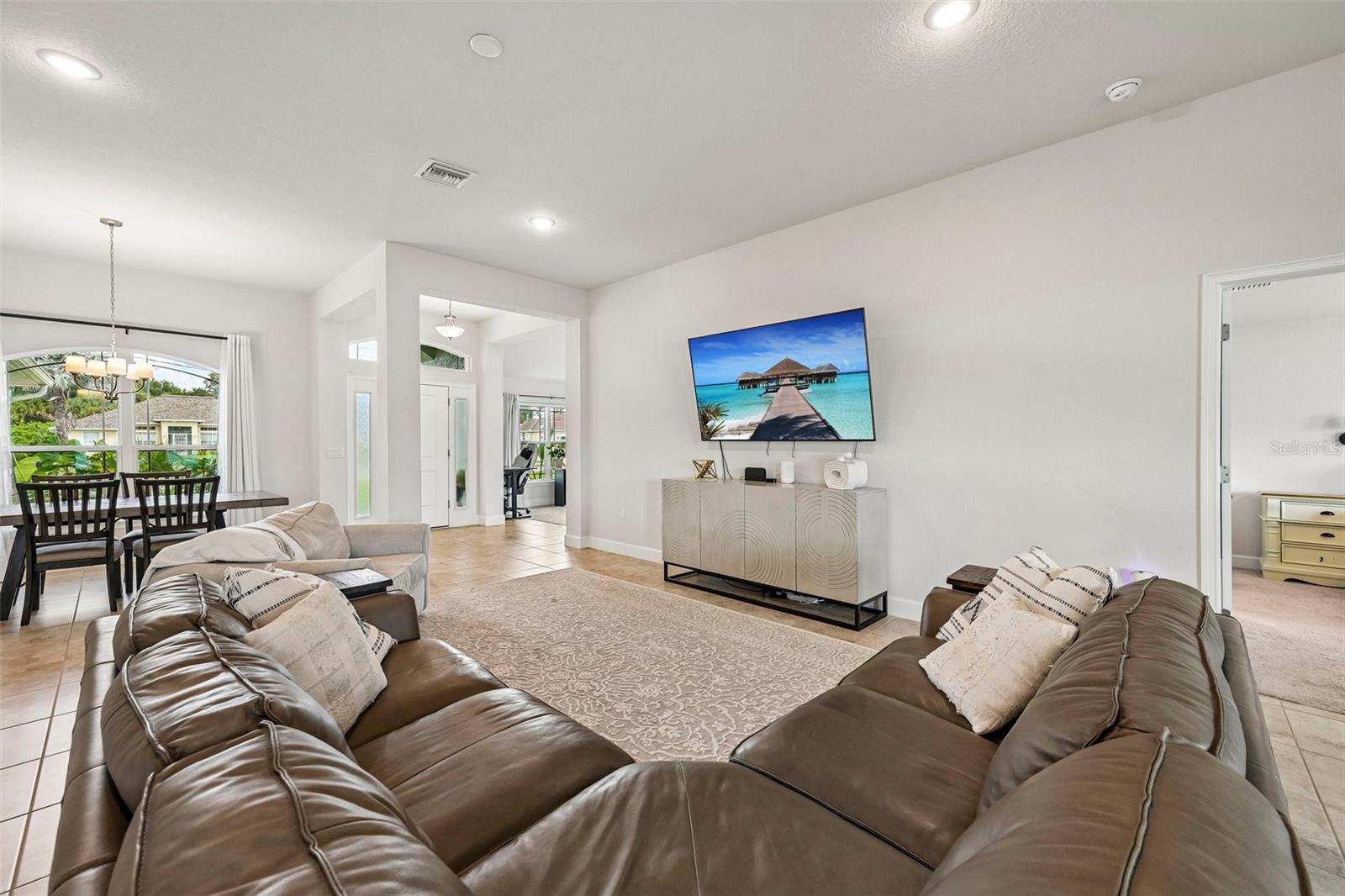 Search Properties for Sale 4 2718 N CHAMBERLAIN BOULEVARD