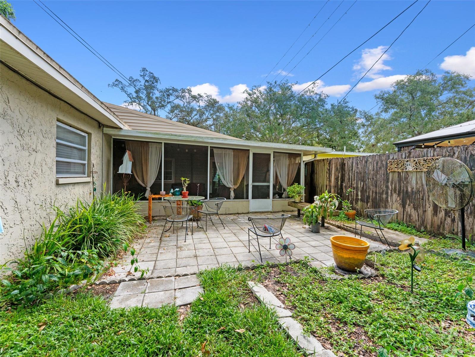 TAMPAS NORTH SIDE CNTRY CL - Residential