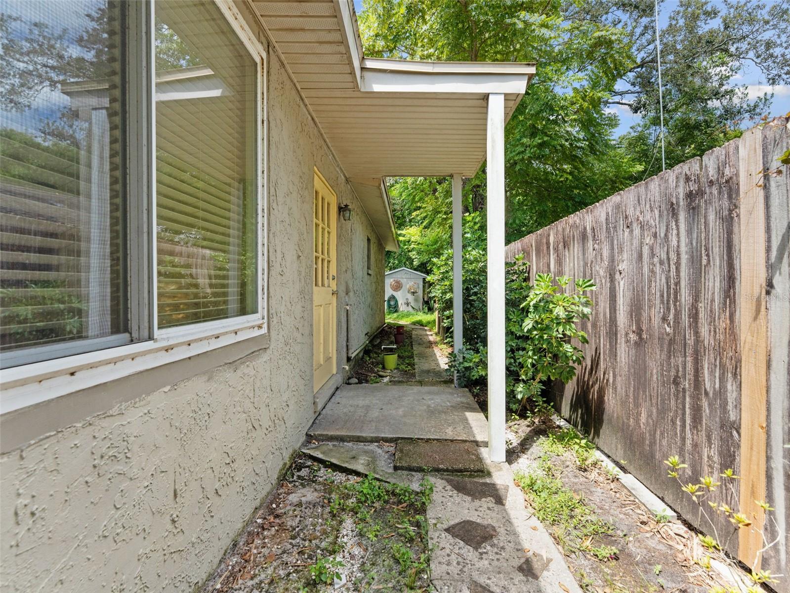 TAMPAS NORTH SIDE CNTRY CL - Residential