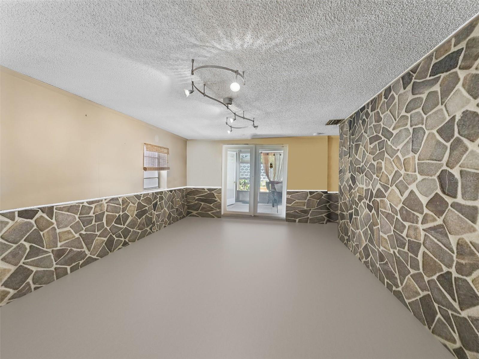 TAMPAS NORTH SIDE CNTRY CL - Residential