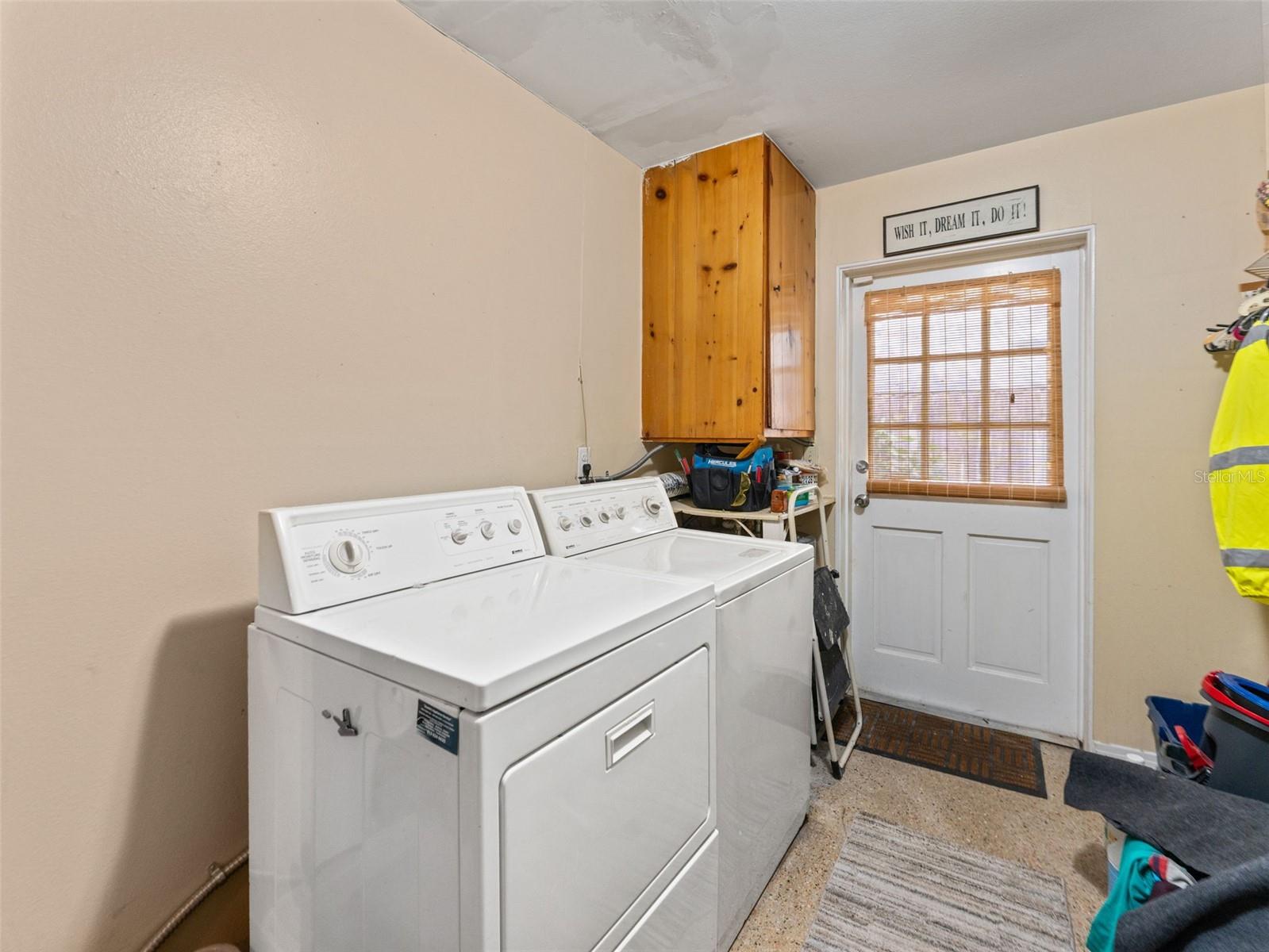 TAMPAS NORTH SIDE CNTRY CL - Residential