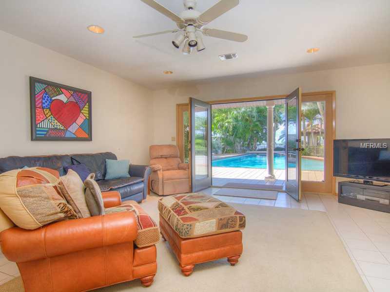 BAY ISLAND - Residential