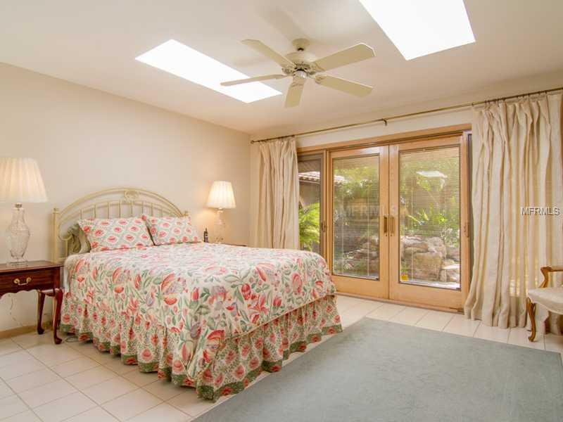 BAY ISLAND - Residential