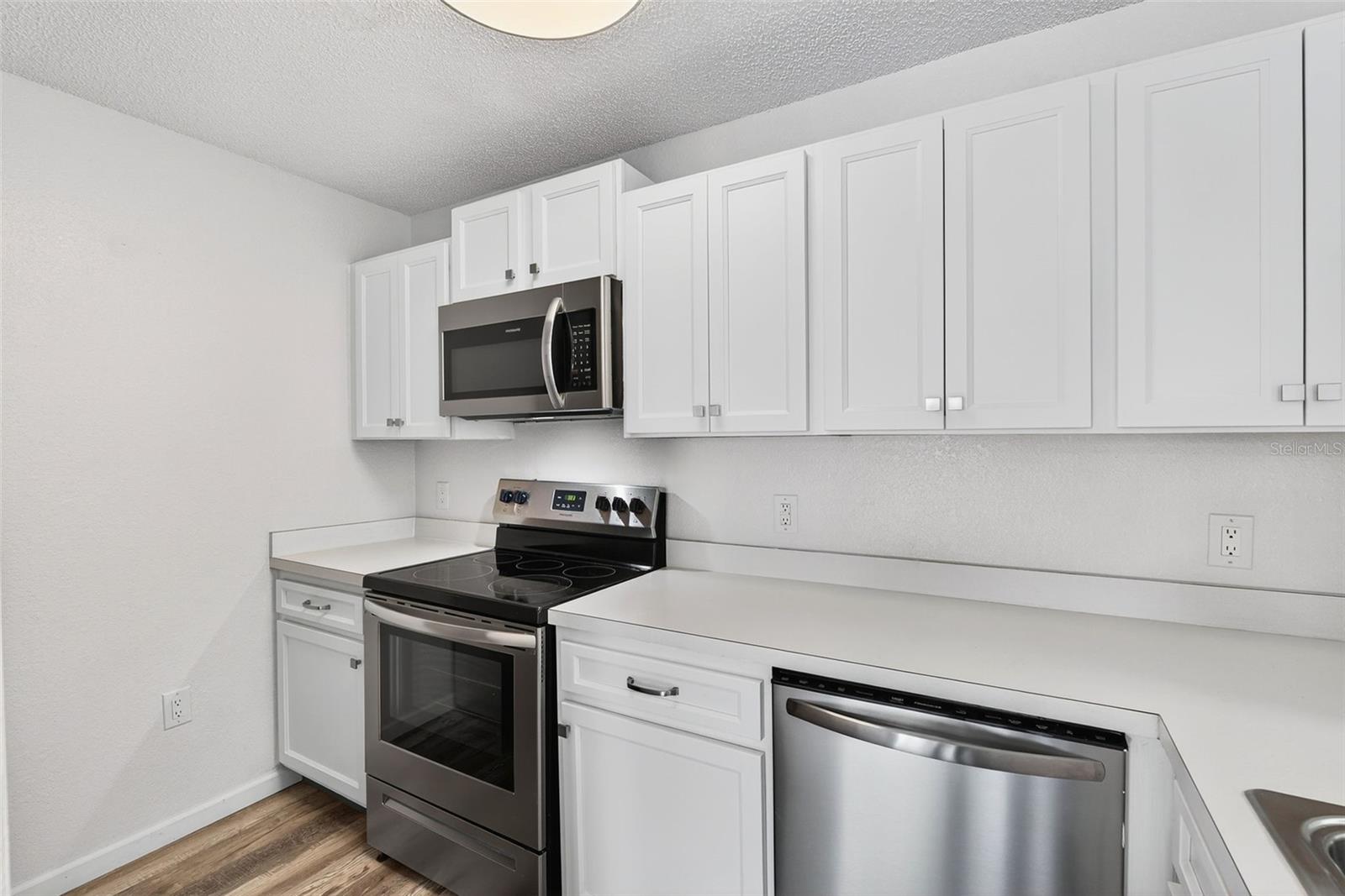 SUNSET LAKES CONDO - Residential