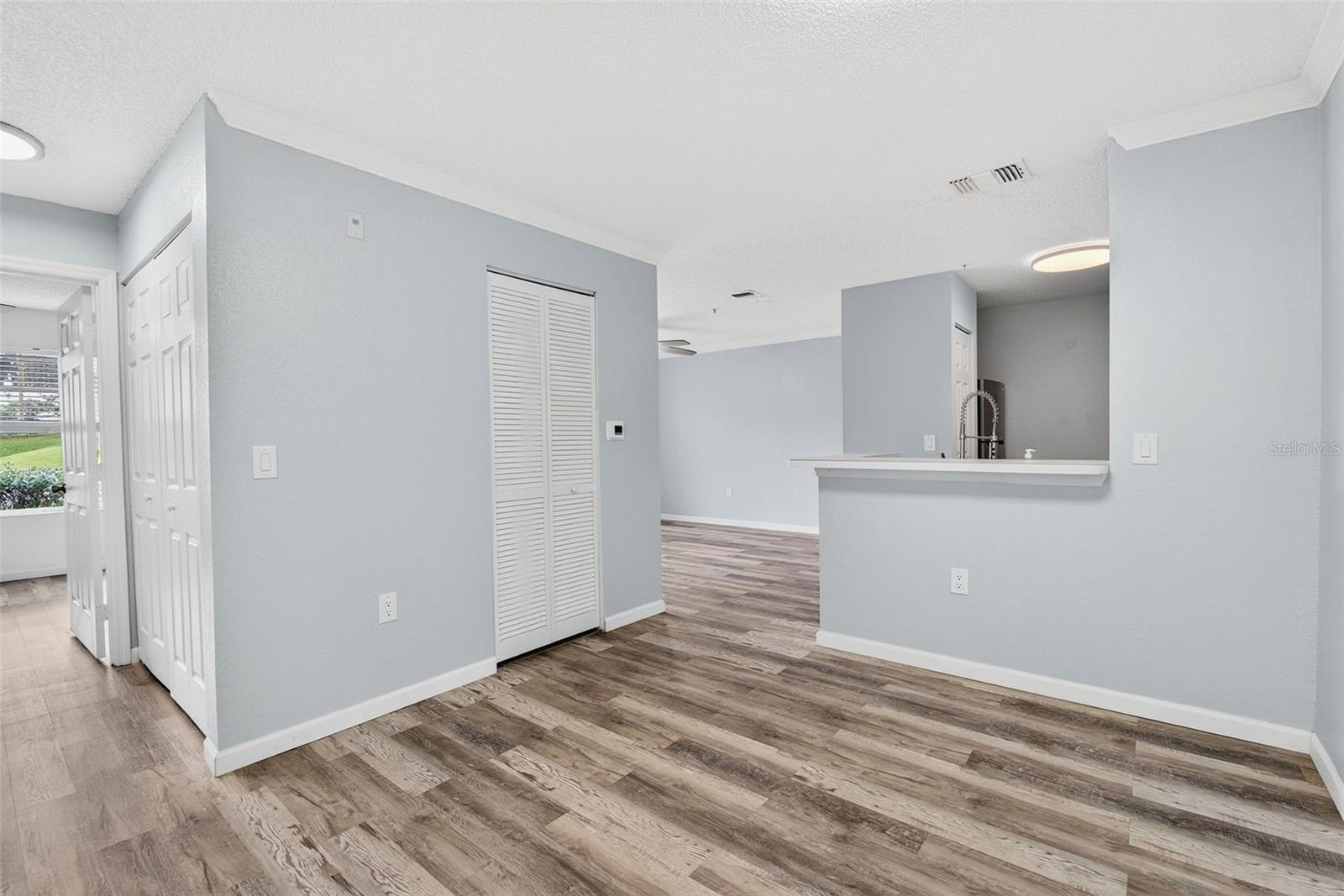 SUNSET LAKES CONDO - Residential