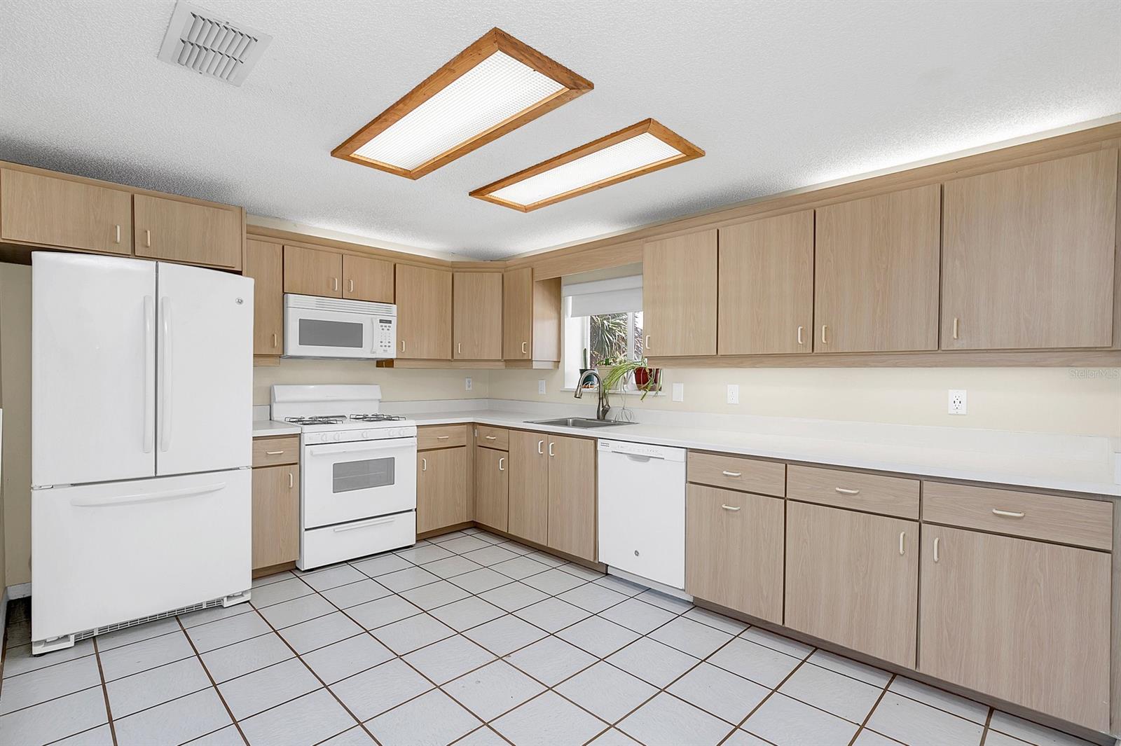 Armstrong & Johnson In Coronado Beach - Residential