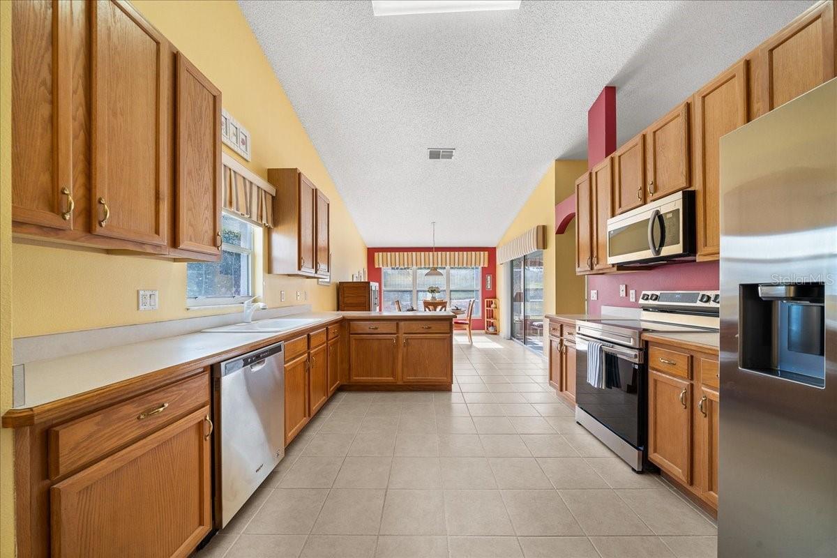 PLANTATION AT LEESBURG MANOR VIEW VILLAGE - Residential