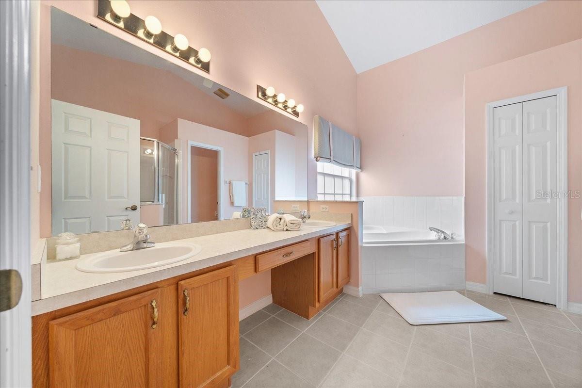 PLANTATION AT LEESBURG MANOR VIEW VILLAGE - Residential