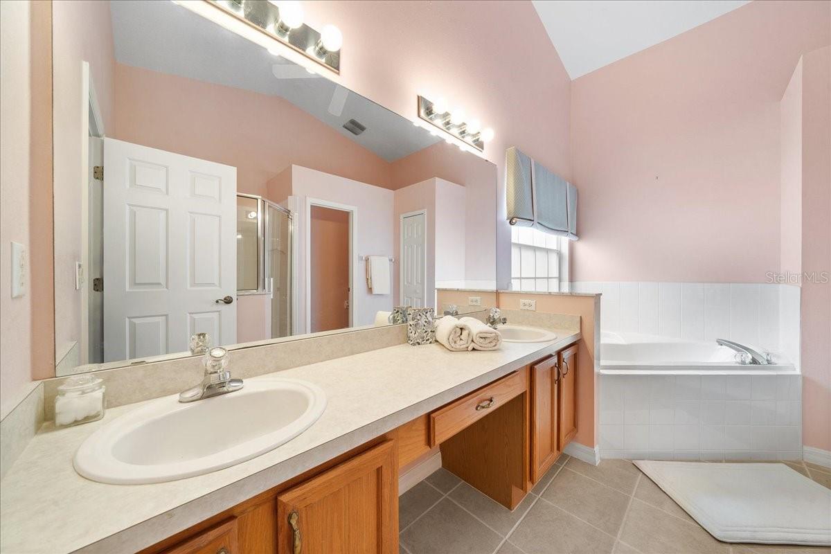 PLANTATION AT LEESBURG MANOR VIEW VILLAGE - Residential