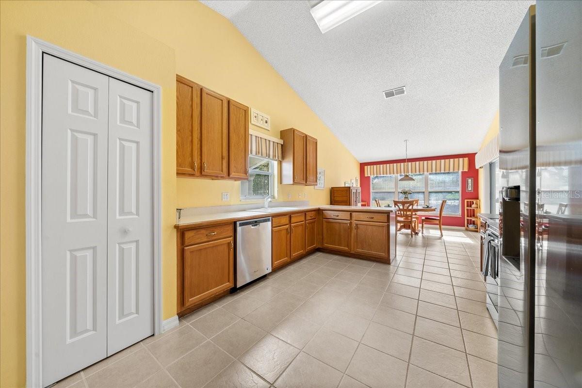 PLANTATION AT LEESBURG MANOR VIEW VILLAGE - Residential