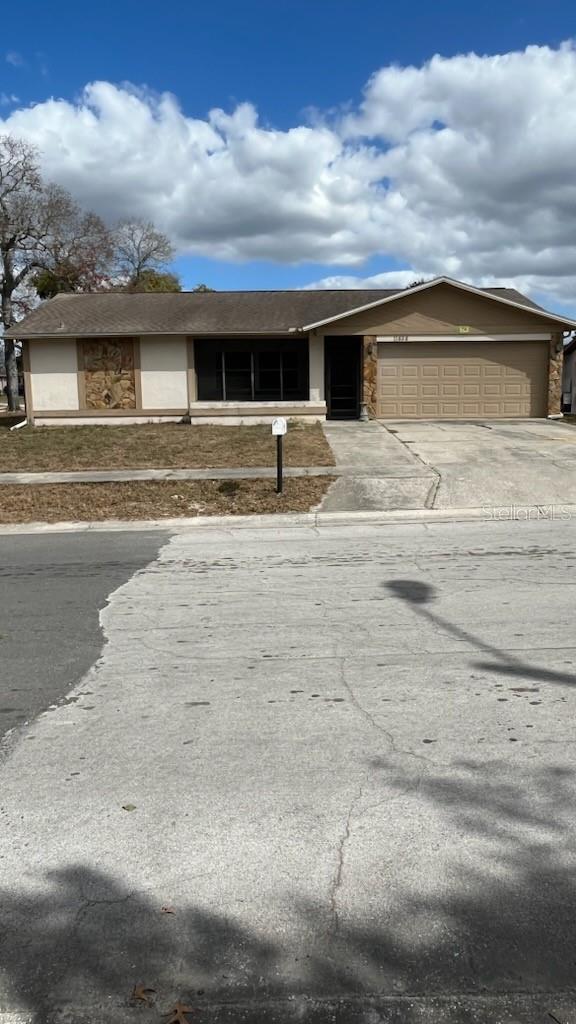 EXECUTIVE WOODS - Residential