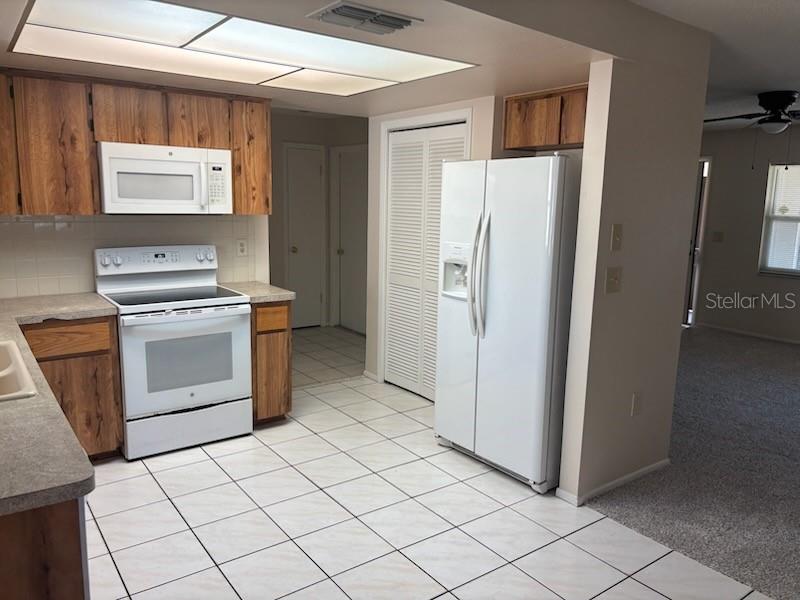 EXECUTIVE WOODS - Residential