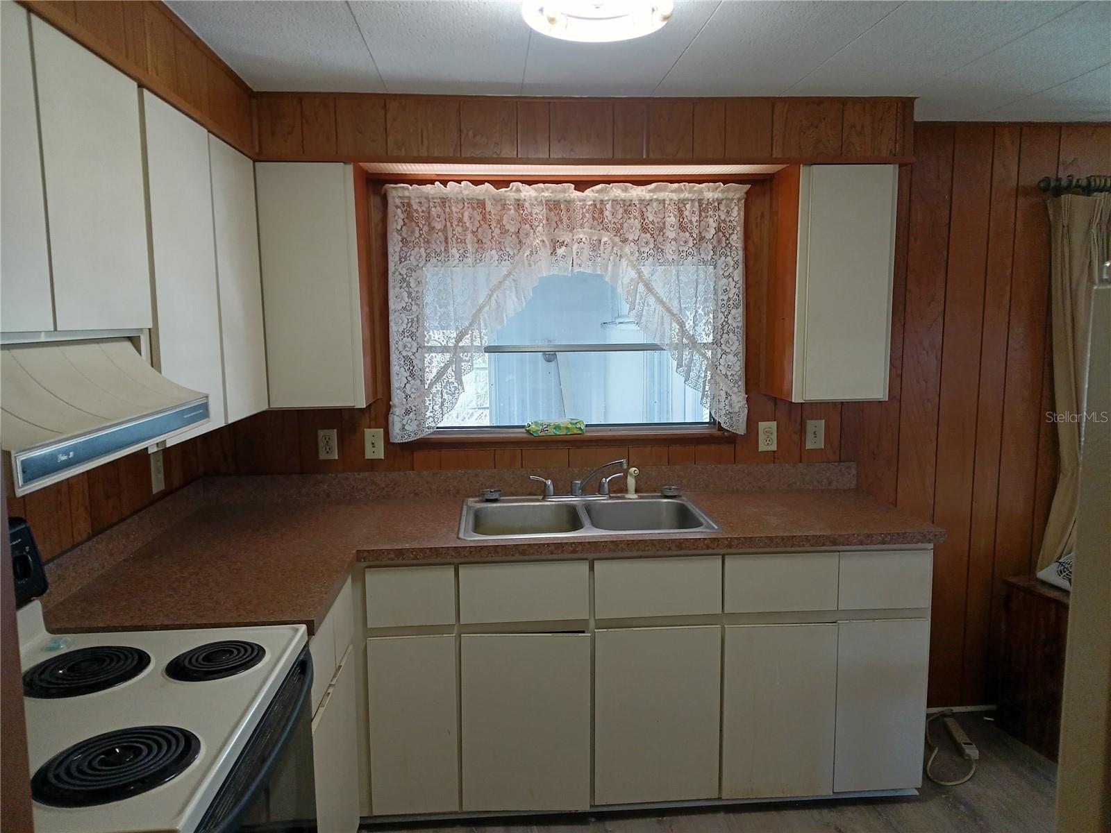 SAMS LEISURE LAKE ESTS UNIT 2 PB 58 PG 2 - Residential